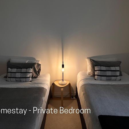 Homestay - Yarra River Boulevard - Private Room Melbourne City Exterior foto